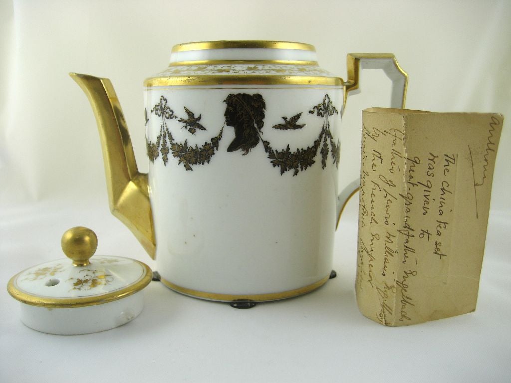 Paris Porcelain  Teapot, c. 1810