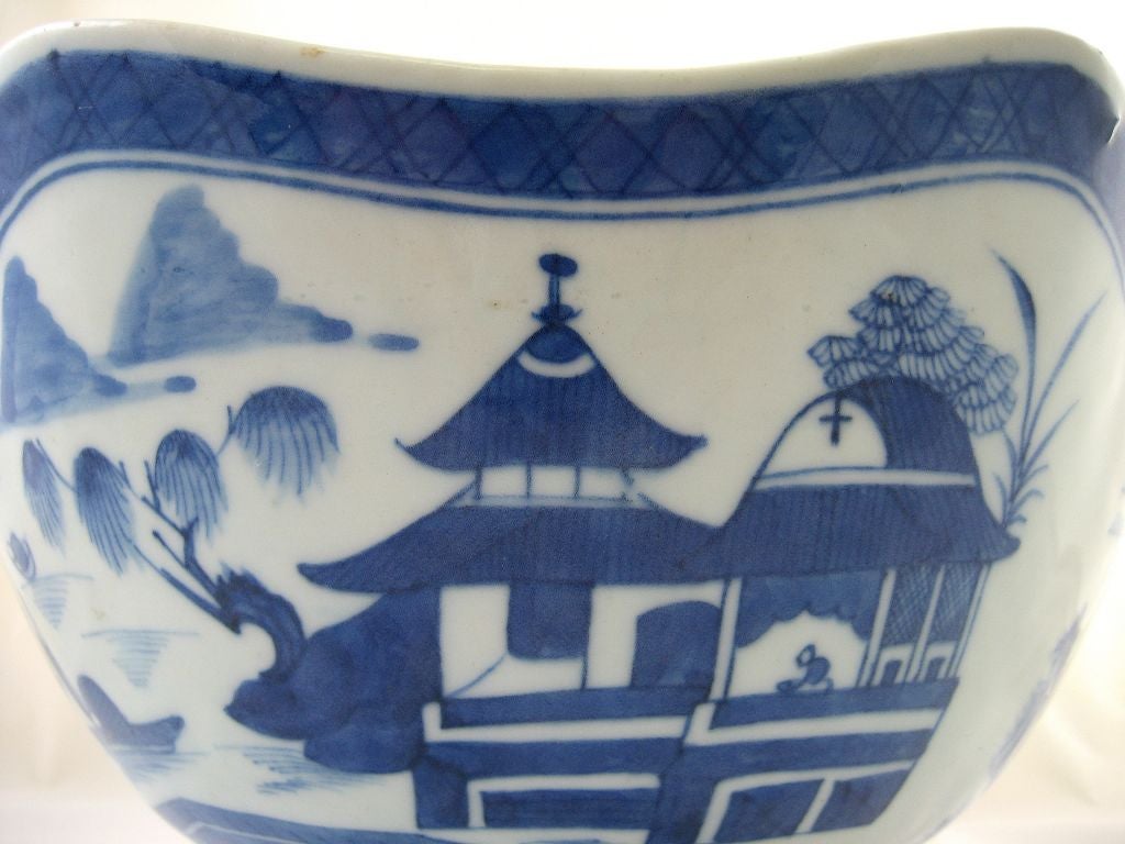 18th Century and Earlier Chinese Blue & White Porcelain Salad Bowl, c. 1780 For Sale