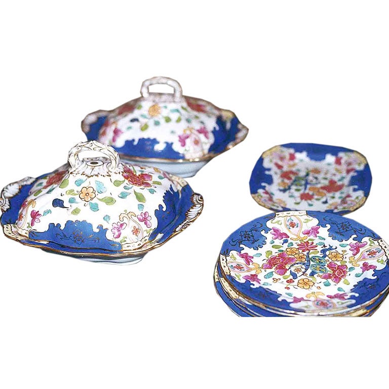 A Set of Porcelain Dishes For Sale at 1stDibs