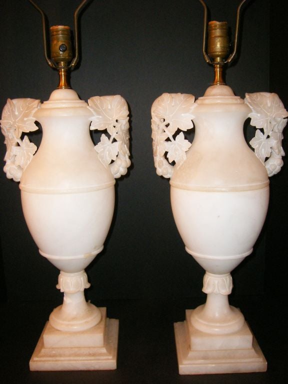 Large Pair of Alabaster Table Lamps In Good Condition For Sale In New York, NY