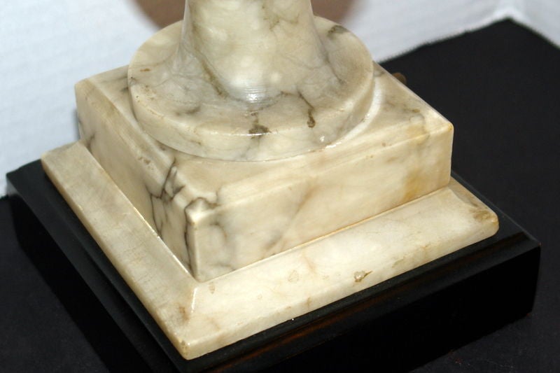 Grandi lampade in alabastro grigio e bianco in vendita 1