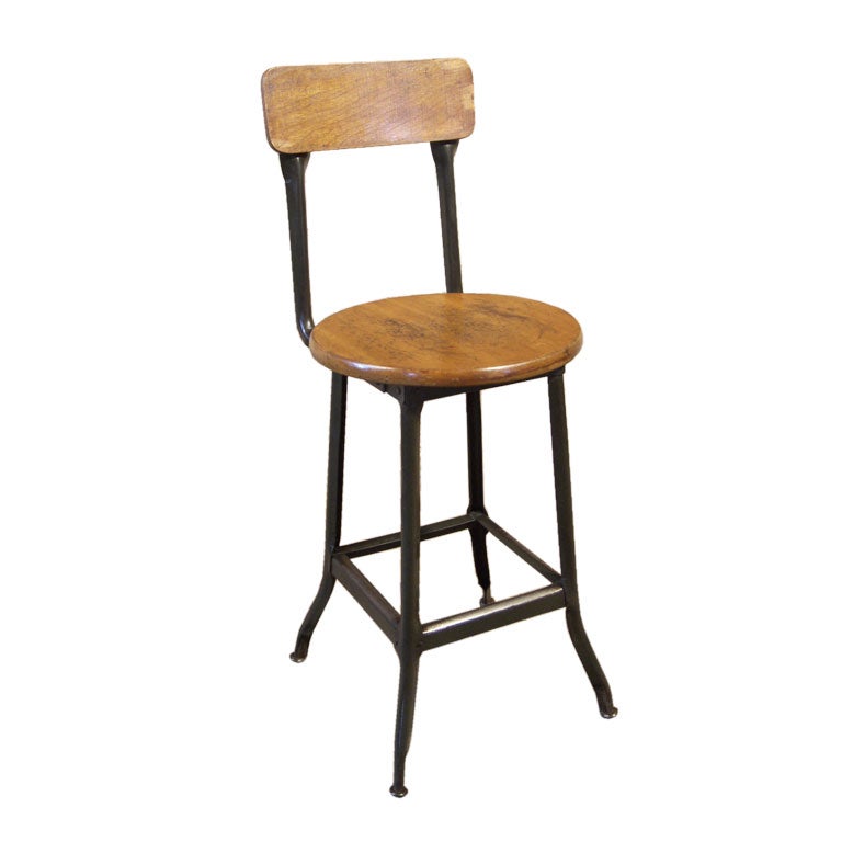 Vintage Industrial Wood 
Metal Stool
