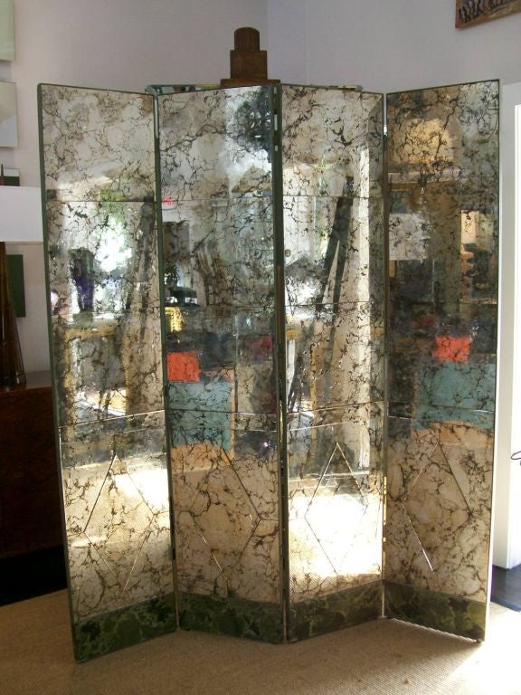 Extraordinaire et important paravent ancien à quatre panneaux en miroir Bon état - En vente à East Hampton, NY