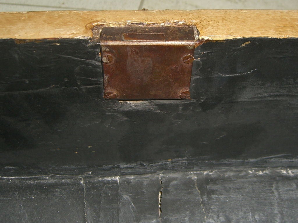 18th Century Chinoiserie English Chest on stand 3