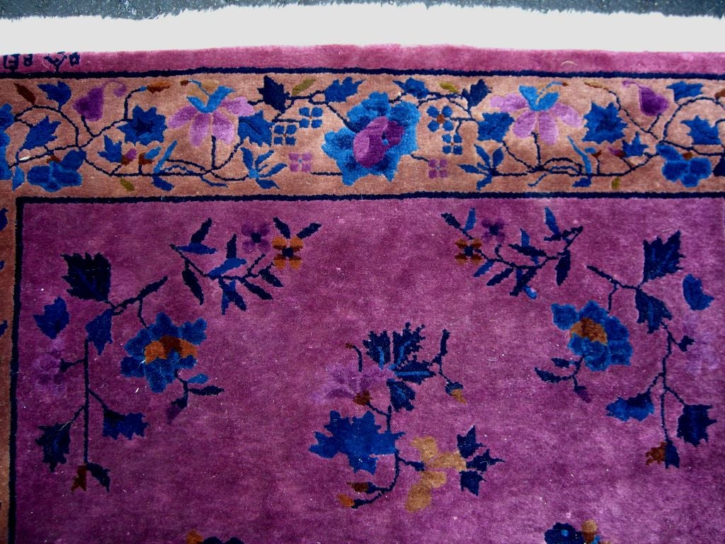 Wool Walter Nichols art deco Chinese rug in good condition