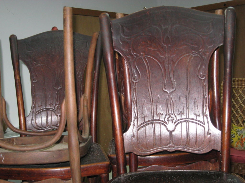 Sechs österreichische Bugholzstühle:: signiert J.J.Kohn/Thonet im Zustand „Gut“ im Angebot in Water Mill, NY
