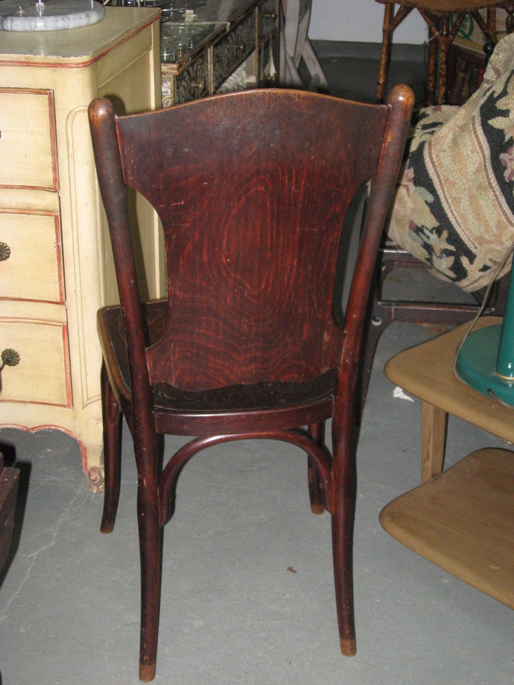 Sechs österreichische Bugholzstühle:: signiert J.J.Kohn/Thonet (Österreichisch) im Angebot