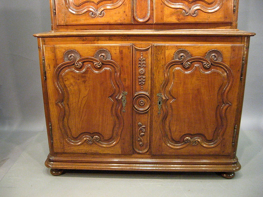 French Regence Period Buffet deux Corps in Walnut, France c. 1720 For Sale