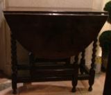 18th Century Gate Leg Table with a Bobbin Turned Leg