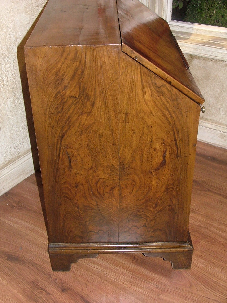Circa 1710-1720 English slant front desk walnut Queen Anne style<br />
36