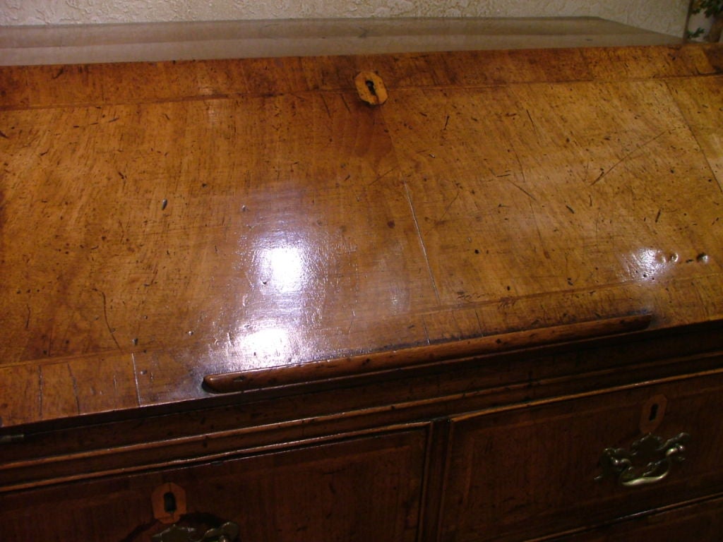 Early 18th Century English Slant Front Desk For Sale 5
