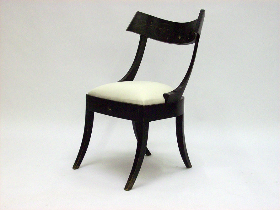 English Set of Four Regency Klismos Chairs For Sale