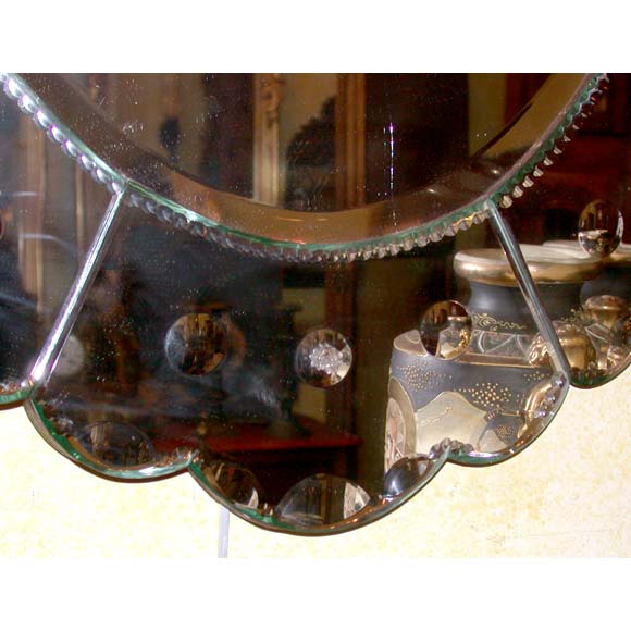 Oval Bubble and Scalloped Edge Mirror