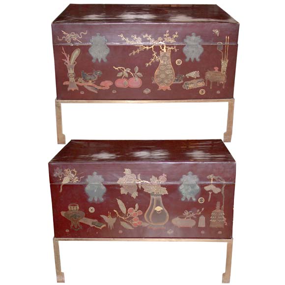 Pair of Chinoiserie Brown Lacquered Leather Chest Tables For Sale