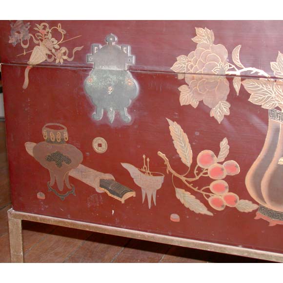 Pair of Chinoiserie Brown Lacquered Leather Chest Tables For Sale 2