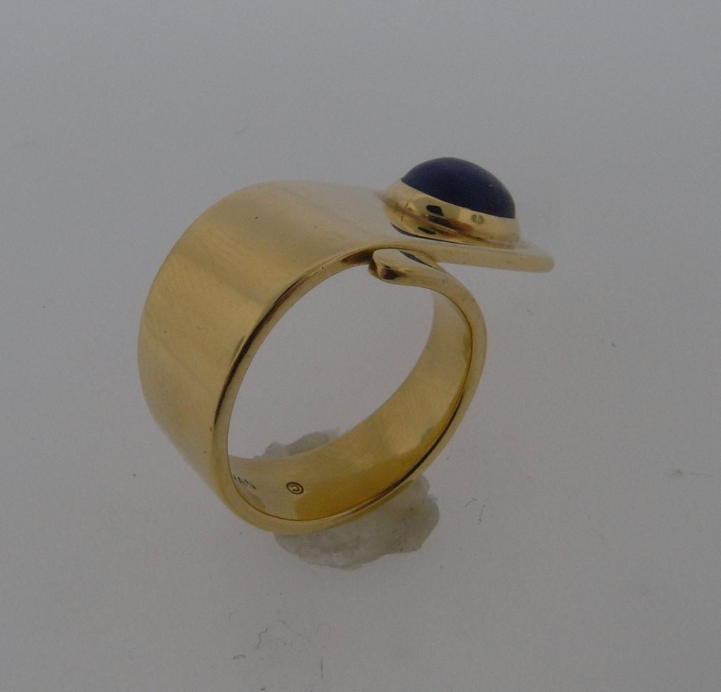 Gold and lapis lazuli ring by Dinh Van for Cartier 4