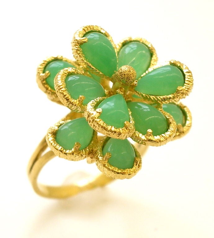 Women's A Gold and Chrysoprase Brooch, Ring and Ear-clips, circa 1960