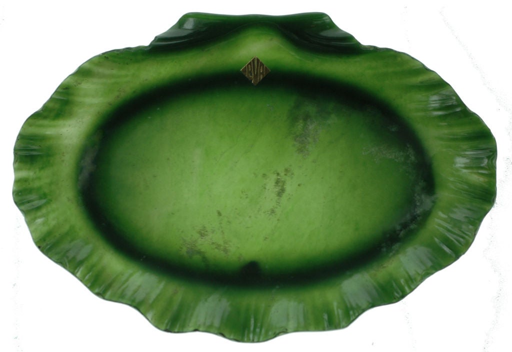 Belle Époque Nephrite Scalloped Shell Dish