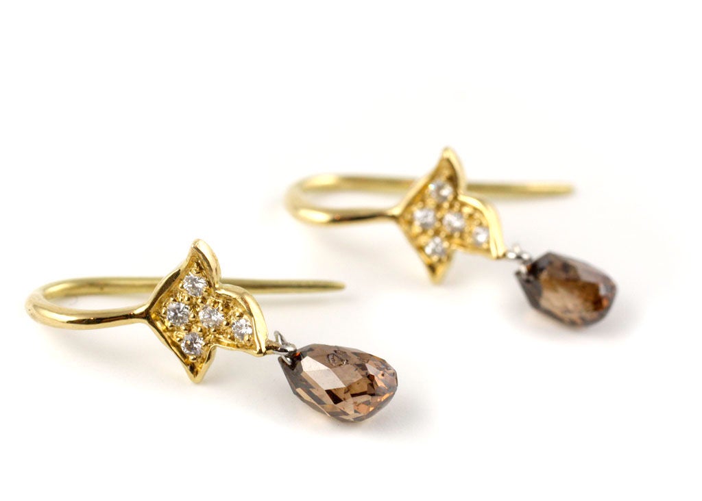 Contemporary 18kt Gold and Diamond Leaf Motif Briolette Earrings