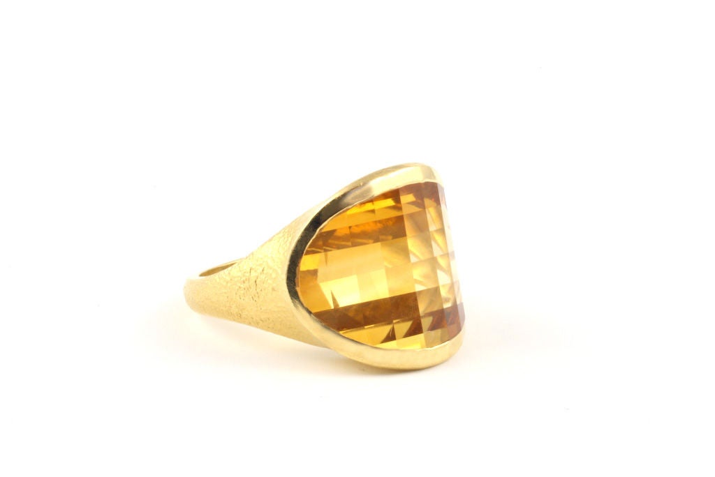 22kt Gold and Citrine Saddle Cut Ring 2
