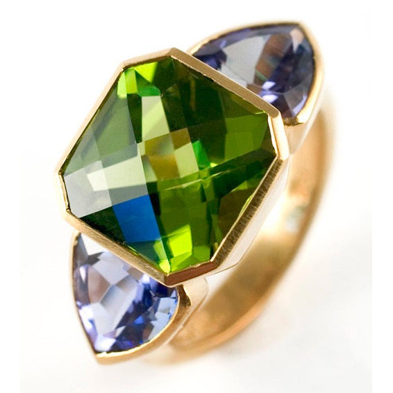22kt Gold:: Peridot und Tansanit Ring