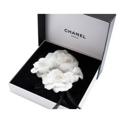 Chanel Kamillienblüten-Cluster-Pin