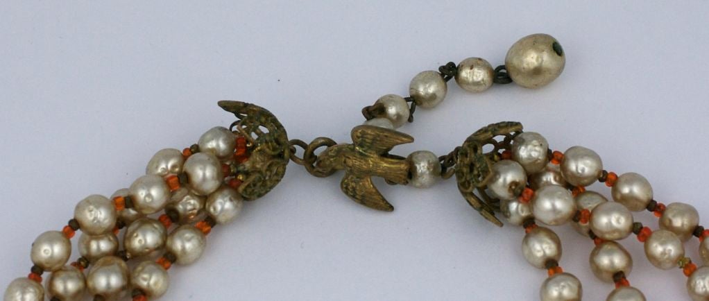 Miriam Haskell Mehrreihige Halskette aus Perlen und orangefarbenem Glas Damen im Angebot