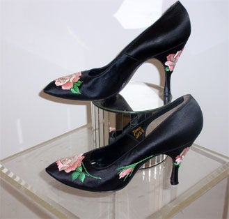 heels with roses
