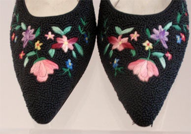 Gi Gi Black Beaded Pumps with Embroidered Flowers, Circa 1950's For Sale 1