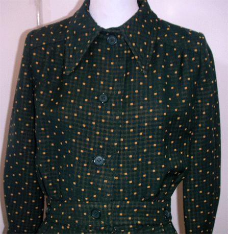 GALANOS two-piece green wool skirt ensemble, Circa 1970s For Sale 1
