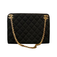1960's CHANEL wool quilted purse w/gold-tone chain