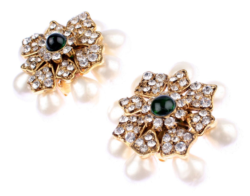 These are stunning examples of CHANEL clip on earrings.
They are 2