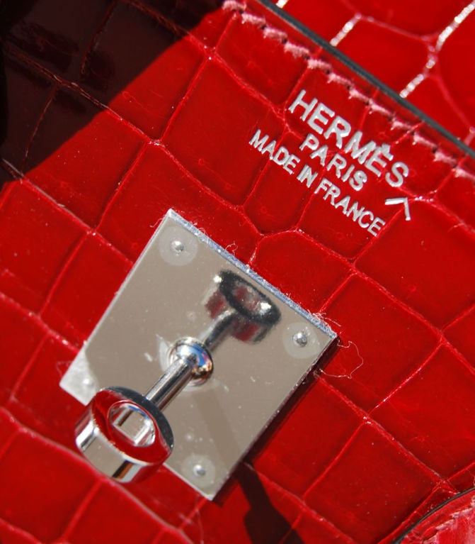 35cm Birkin Rouge VIF Crocodile Shiny Palladium Hardware | L Stamp<br />
<br />
The perfect size for a handbag!<br />
The bag measures 35 cm/ 14