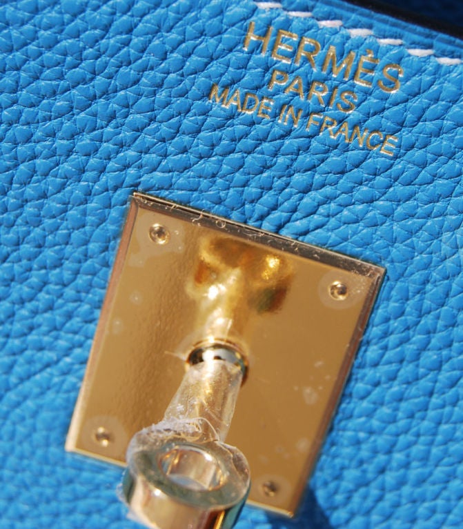40cm Hermès Blue Jean Togo Birkin<br />
Gold Hardware | L Stamp<br />
<br />
The bag measures 15.5