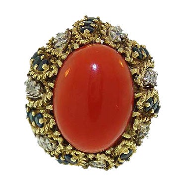 18K gold coral, sapphire and diamond ring, Circa 1970 For Sale