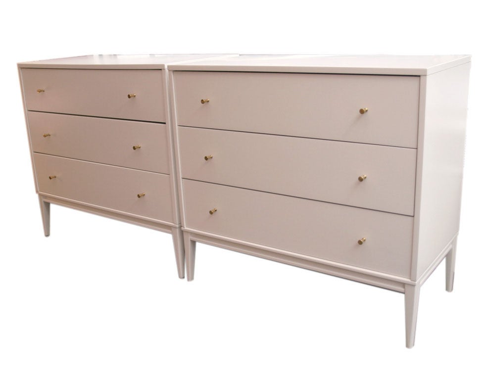 Pair of Paul McCobb White Lacquer 3 Drawer Dressers In Excellent Condition In New York, NY