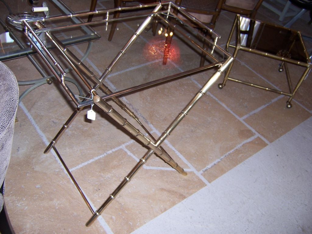 Faux Bamboo Butler Tablett auf Ständer