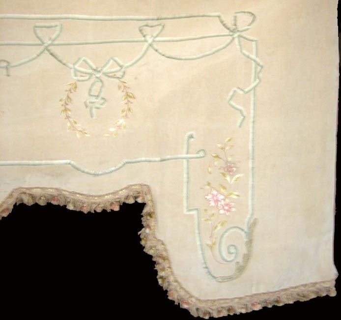 19th Century Set of Four French hand Embroidered Silk Valances For Sale 2
