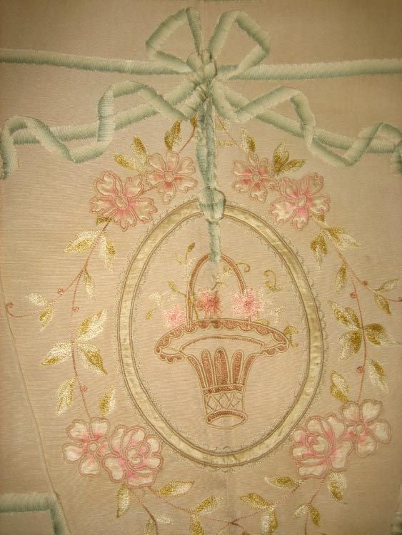 19th Century Set of Four French hand Embroidered Silk Valances For Sale 4