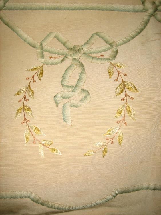 19th Century Set of Four French hand Embroidered Silk Valances For Sale 5