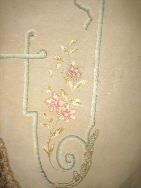 19th Century Set of Four French hand Embroidered Silk Valances For Sale 6