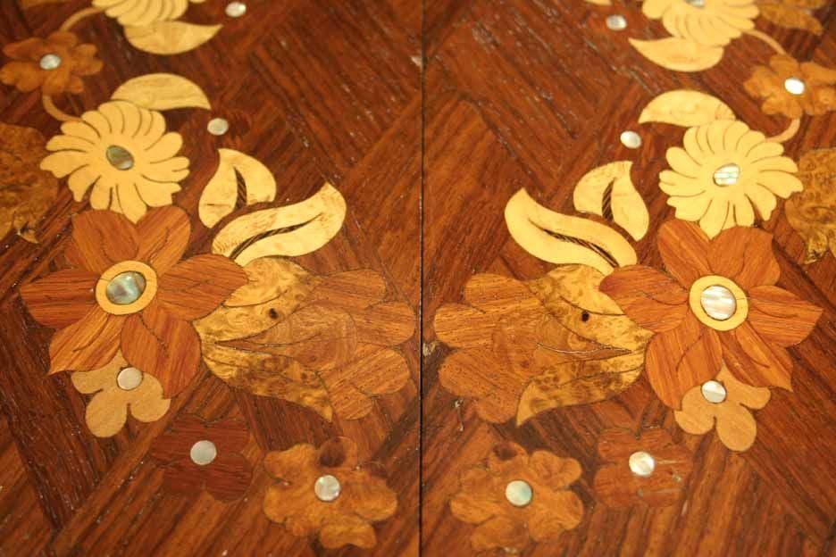 Parquetry and Floral Marquetry Center Table, Style of Leleu, French, 1940 In Excellent Condition For Sale In New York, NY