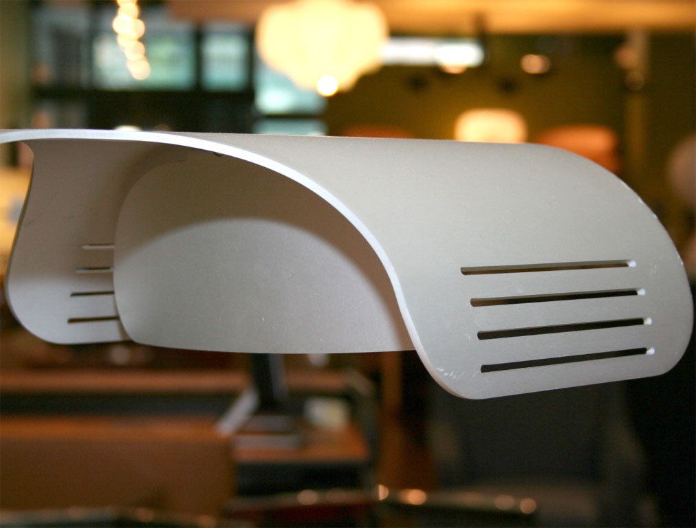 Mid-Century Modern Walter & Moretti - White Metal Desk Lamp For Sale