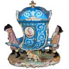 French Hand-Painted Porcelain Carriage with Marie Antoinette 4