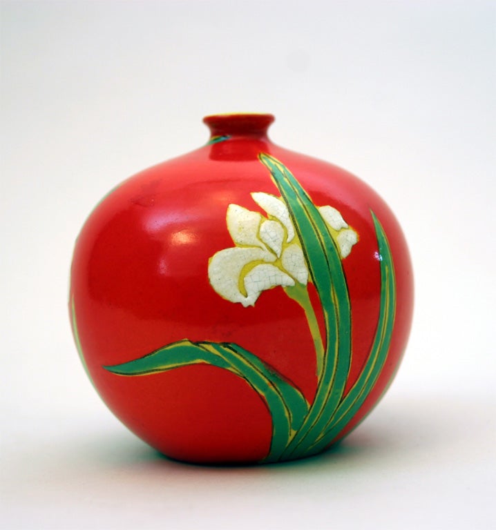 Japanese Kyoto Satsuma Chromium Red Bud Vase 3