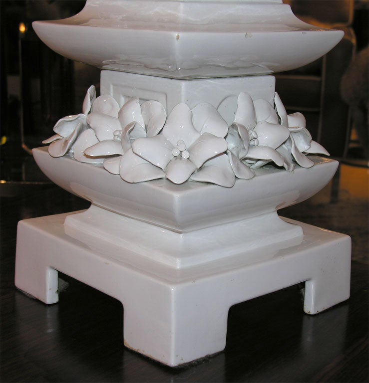 Porcelain Pagoda Table Lamp