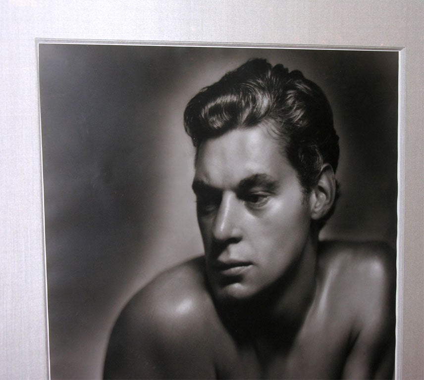 Une photographie encadrée de  Johnny Weissmuller par George Hurrell Excellent état à New York, NY