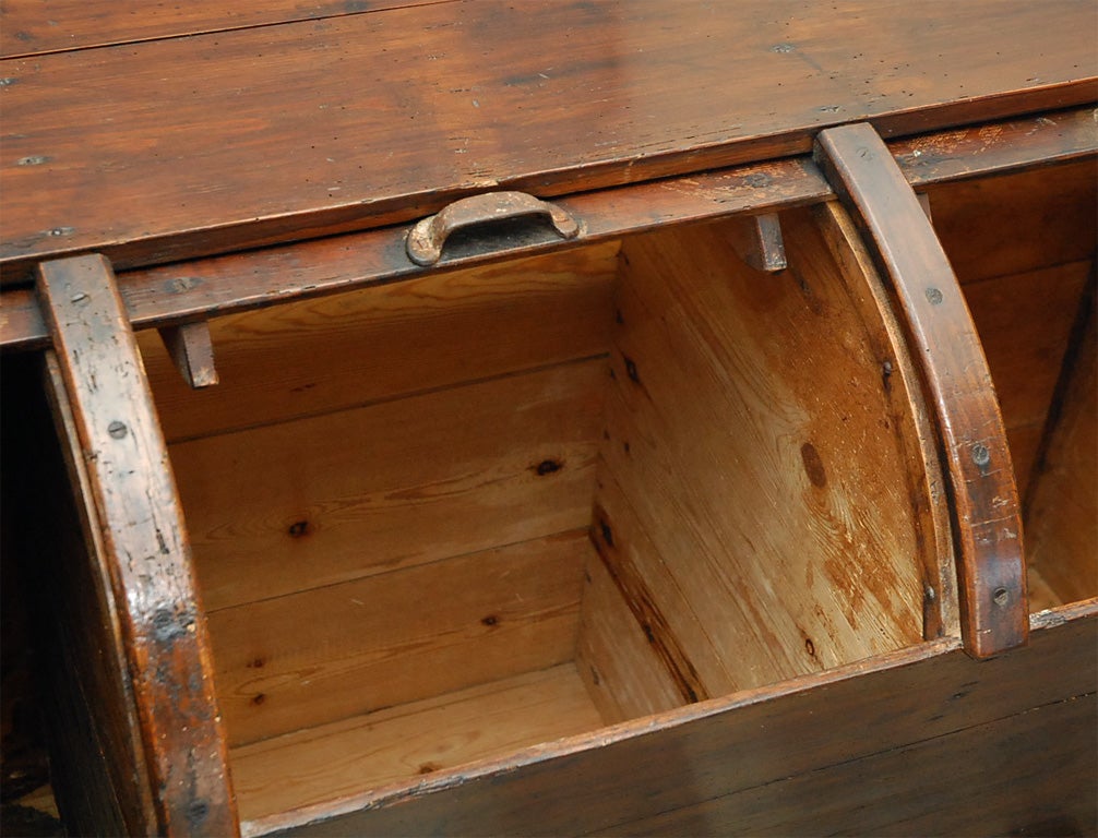 Pine Grain Chest
