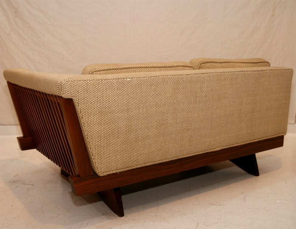 Spindle Sofa by George Nakashima 3