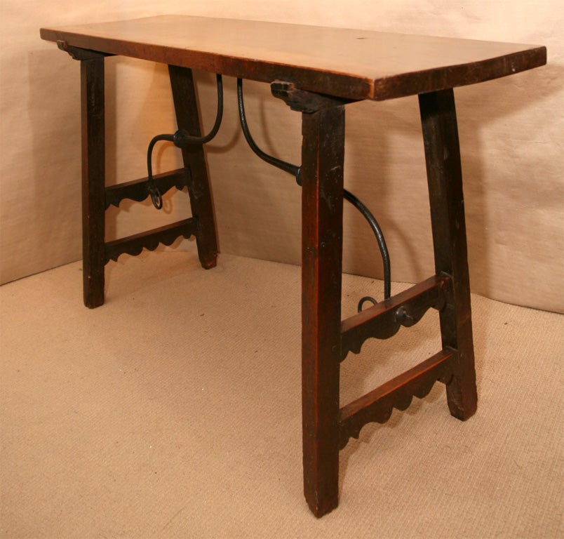 17th century Walnut Trestle table